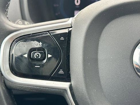 Certified 2023 Volvo XC90 T8 Plus image 28