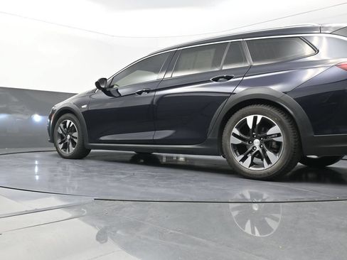 Used 2019 Buick Regal Preferred w/ Sights and Sounds Package AWD/4WD image 28