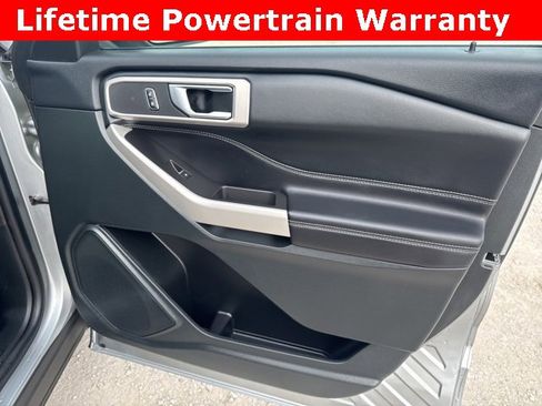 Used 2024 Ford Explorer XLT w/ Equipment Group 202A image 24