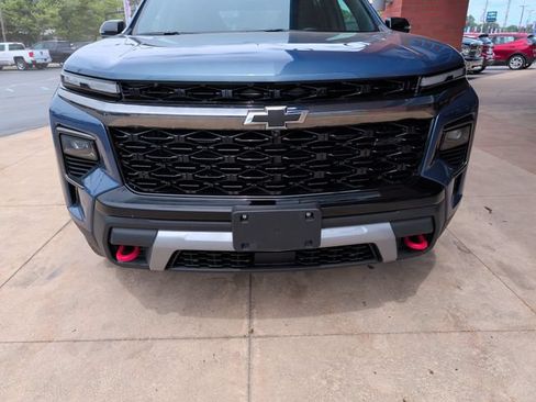 Used 2026 Chevrolet Traverse Z71 w/ LPO, Floor Liner Package AWD/4WD image 9