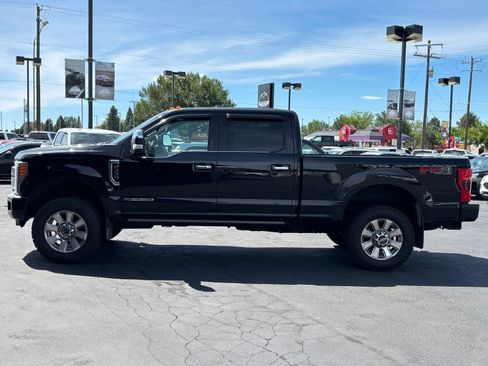 Used 2019 Ford F350 Platinum w/ Platinum Ultimate Package AWD/4WD image 3