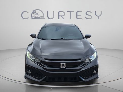 Used 2018 Honda Civic Sport image 10