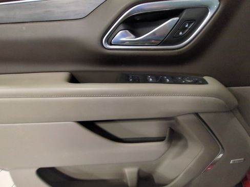 Used 2021 GMC Yukon SLT w/ SLT Luxury Plus Package image 11