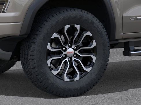 New 2026 GMC Canyon Denali image 15