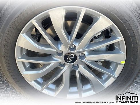New 2025 INFINITI QX50 Luxe image 10