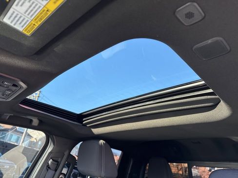 Used 2024 Toyota Tacoma TRD Off-Road w/ TRD Off Road Upgrade Package image 14