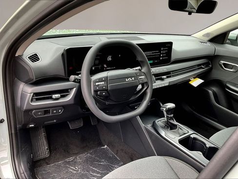 New 2026 Kia K4 FWD image 7