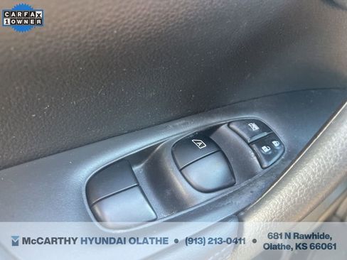 Used 2018 Nissan Rogue SV image 30