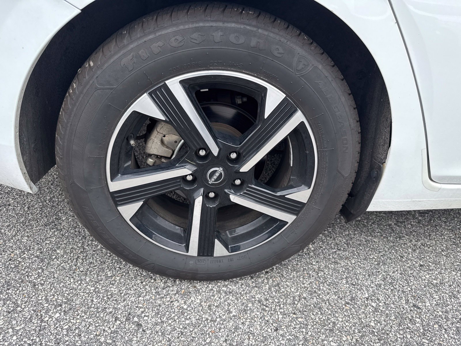 Used 2024 Nissan Sentra SV FWD image 11