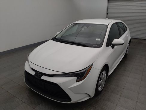 Used 2024 Toyota Corolla LE FWD image 15