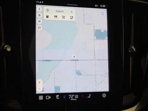 Used 2024 Volvo V60 B5 Cross Country Plus image 8