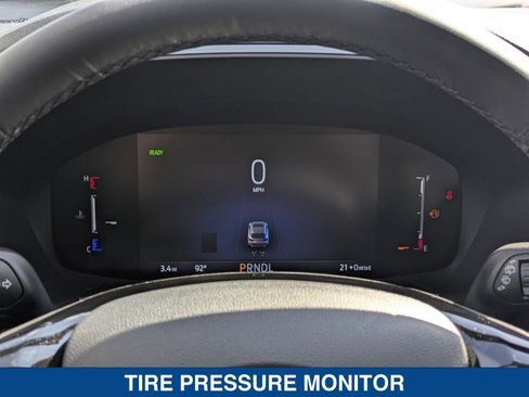 New 2025 Ford Escape SE image 29