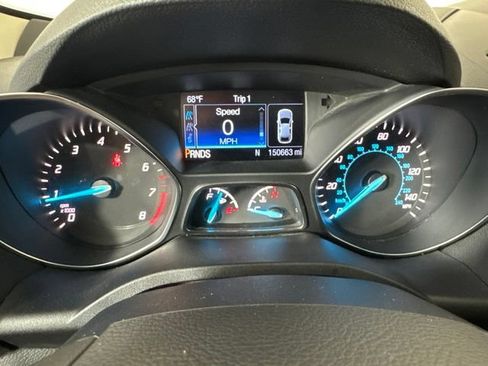 Used 2016 Ford Escape Titanium w/ Equipment Group 301A AWD/4WD image 18