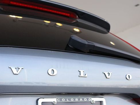 Used 2018 Volvo XC60 T6 Momentum w/ Vision Package image 29