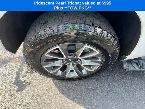 Used 2021 Chevrolet Tahoe Z71 w/ Luxury Package AWD/4WD image 6