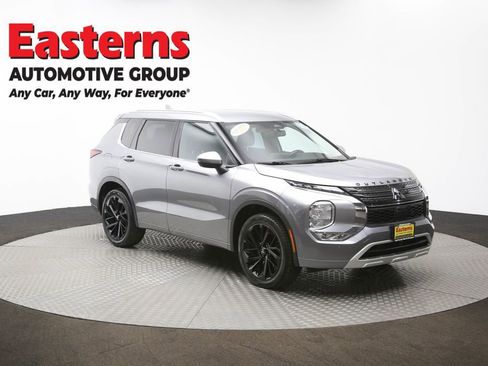 Used 2022 Mitsubishi Outlander SEL image 52