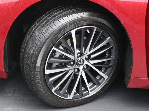 Used 2024 Lexus ES 350 w/ Premium Package image 23