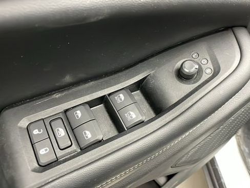 Used 2023 Jeep Grand Cherokee L Limited image 10