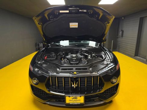 Used 2018 Maserati Levante image 38