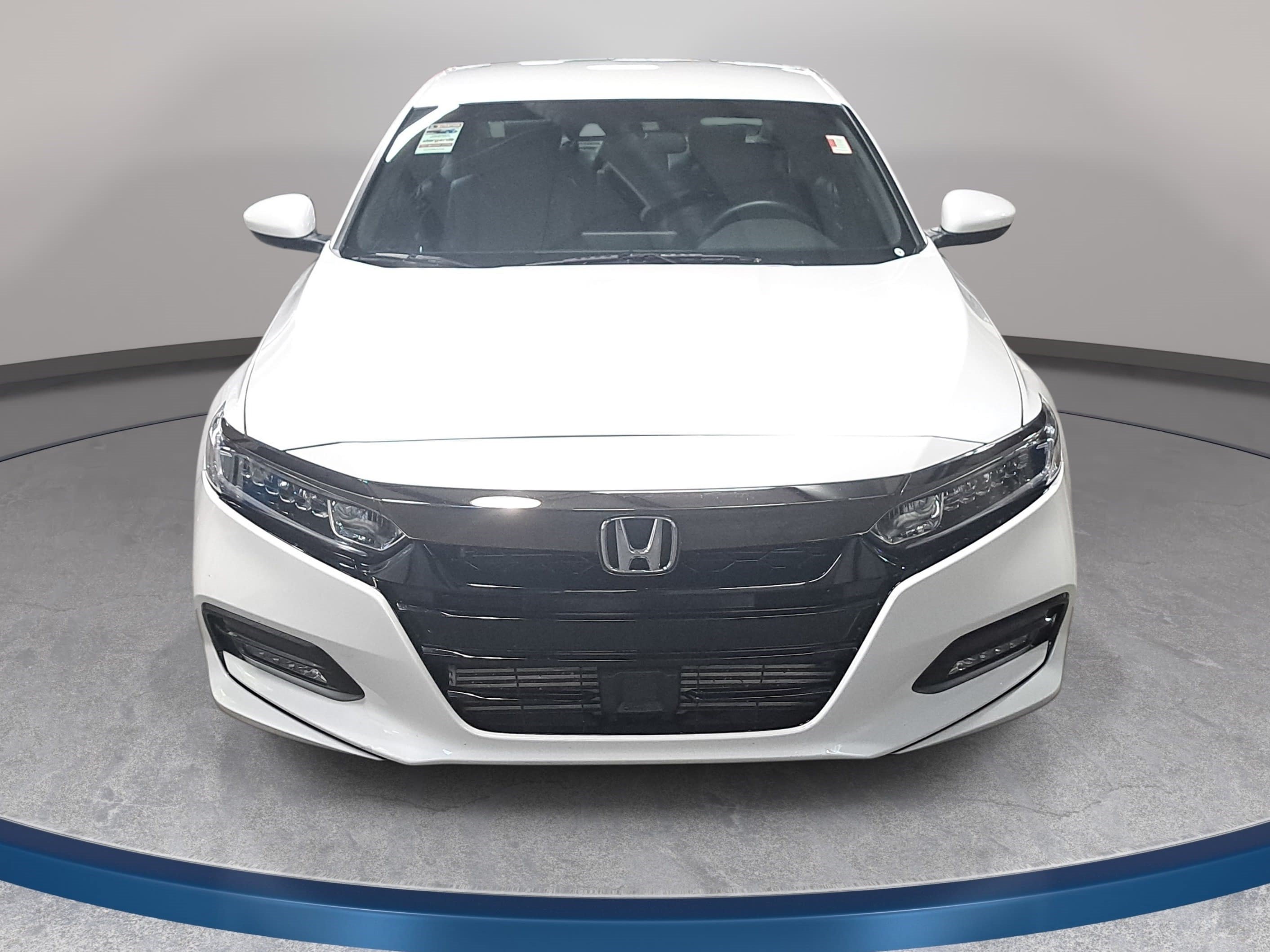 Used 2018 Honda Accord Sport image 2