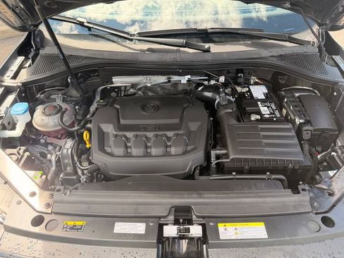 Certified 2024 Volkswagen Tiguan SE R-Line AWD/4WD image 18