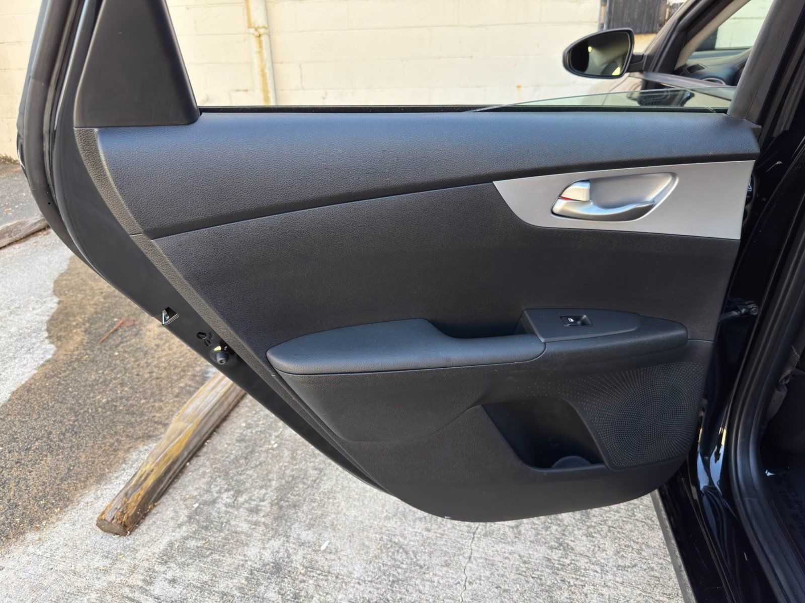 Used 2024 Kia Forte LXS FWD image 34