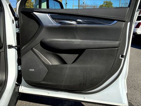 Used 2025 Cadillac XT5 Premium Luxury image 24