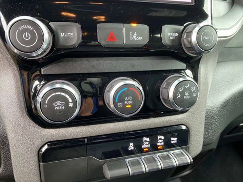 Certified 2025 RAM 1500 Tradesman w/ Night Edition AWD/4WD image 15