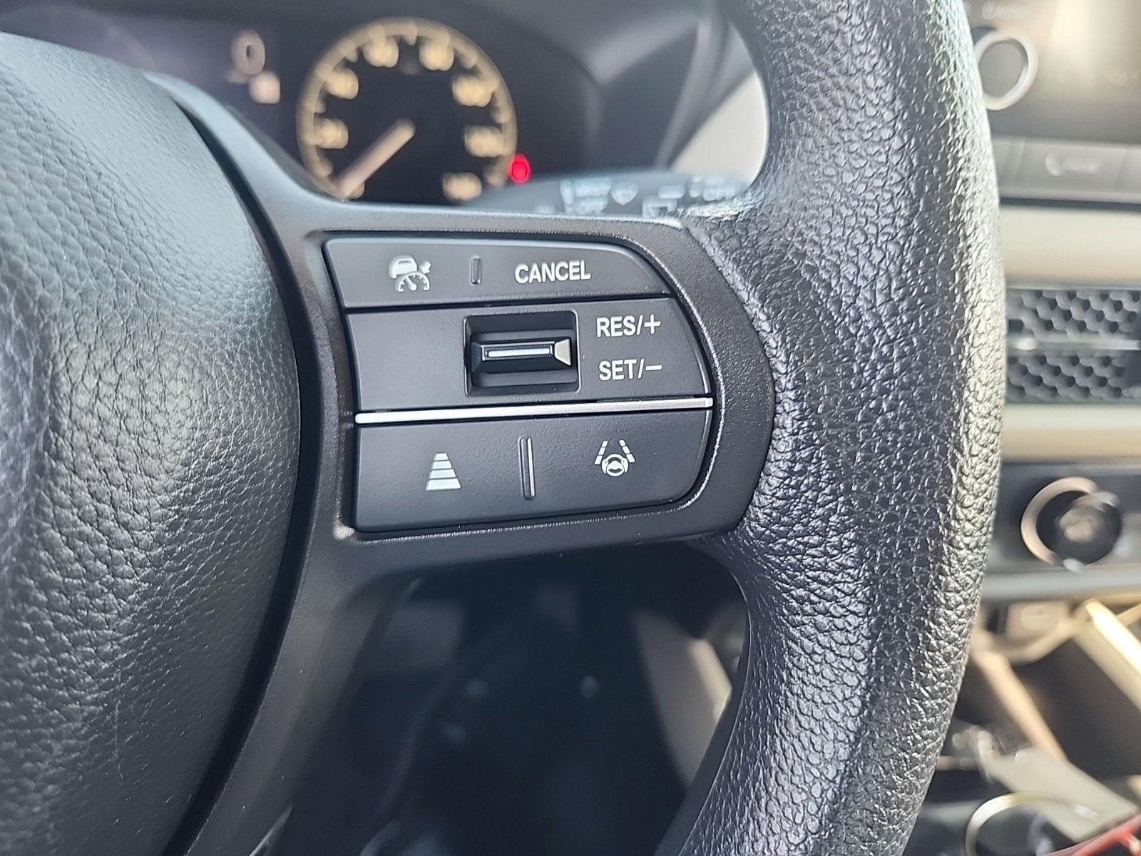 Used 2025 Honda HR-V LX image 19