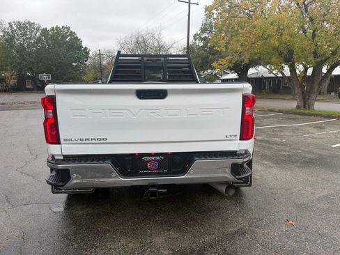 Used 2021 Chevrolet Silverado 3500 LTZ w/ LTZ Convenience Package image 6