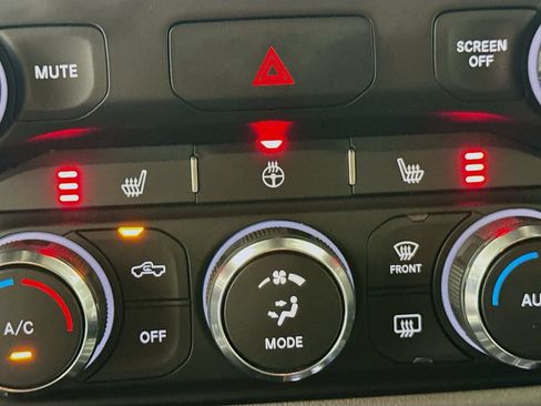 Used 2022 RAM 1500 Big Horn AWD/4WD image 20