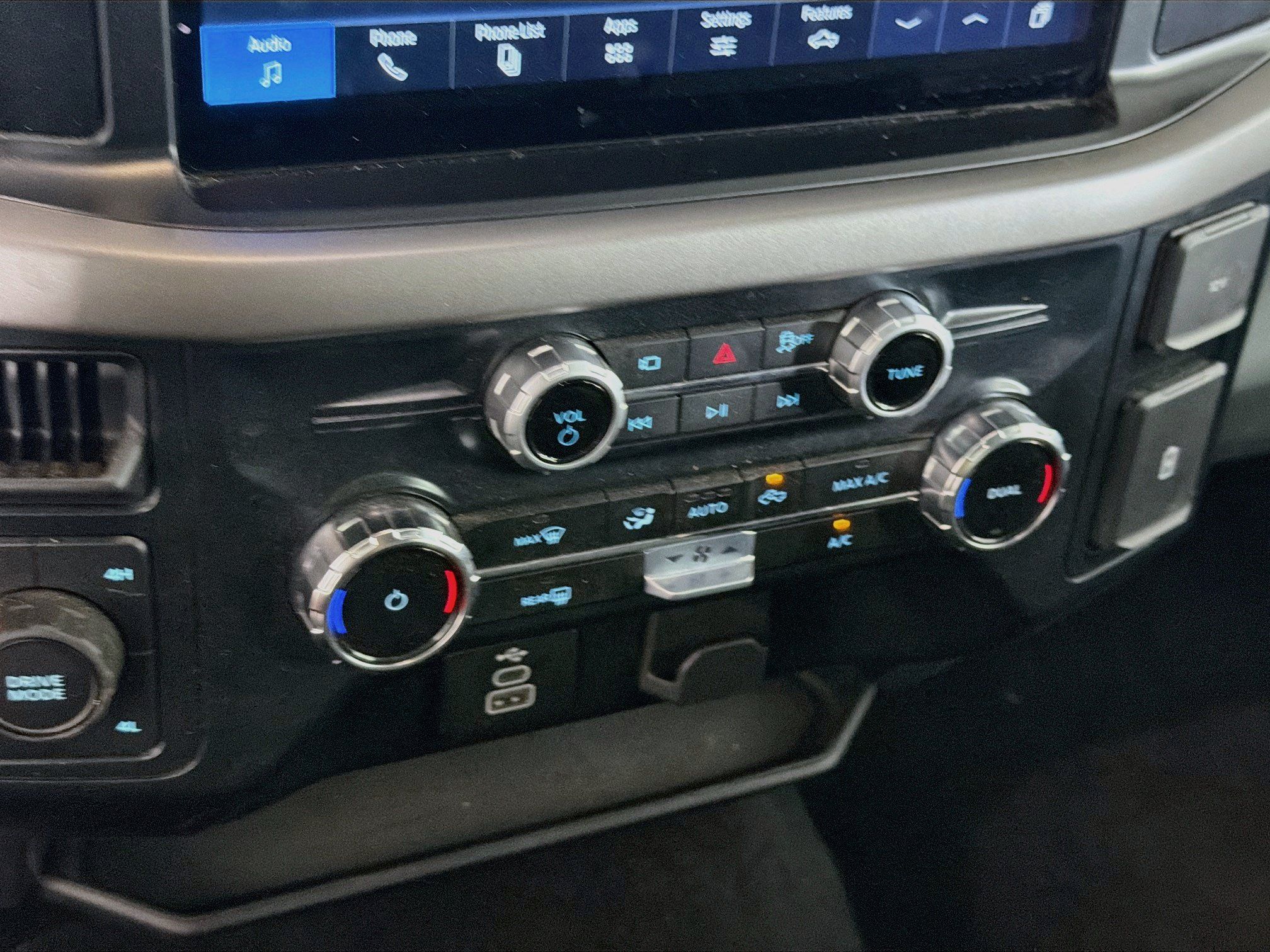 Used 2025 Ford F150 XLT w/ Equipment Group 301A Standard AWD/4WD image 23