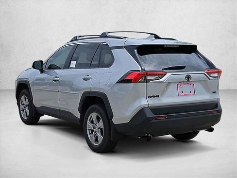 Used 2025 Toyota RAV4 XLE FWD image 8