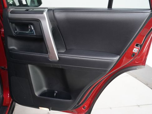 Used 2018 Toyota 4Runner SR5 image 14