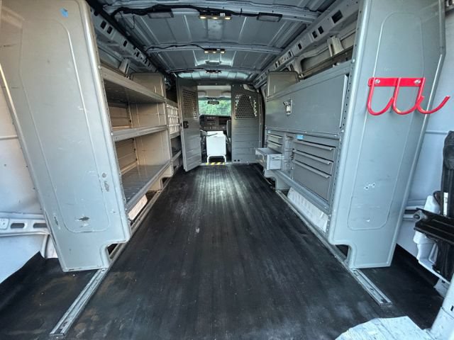 Used 2018 Chevrolet Express 2500 w/ Driver Convenience Package RWD image 34