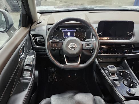 Used 2023 Nissan Rogue SL w/ SL Premium Package image 28