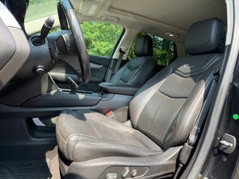 Used 2019 Cadillac XT5 Luxury AWD/4WD image 11
