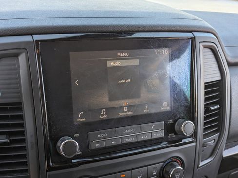 Used 2024 Nissan Titan SV image 27