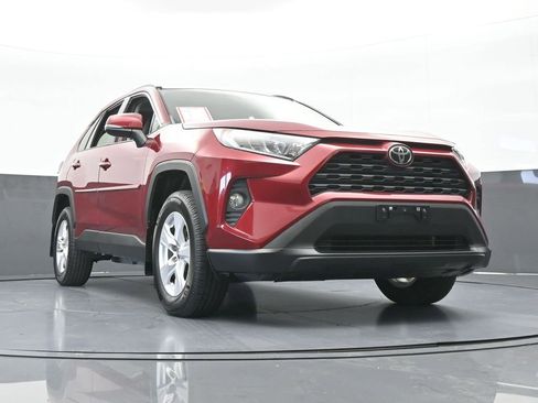 Used 2020 Toyota RAV4 XLE w/ Convenience Package image 59