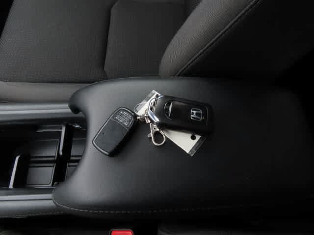 Used 2021 Honda HR-V EX image 24