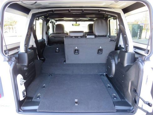 New 2023 Jeep Wrangler Rubicon w/ Steel Bumper Group image 36