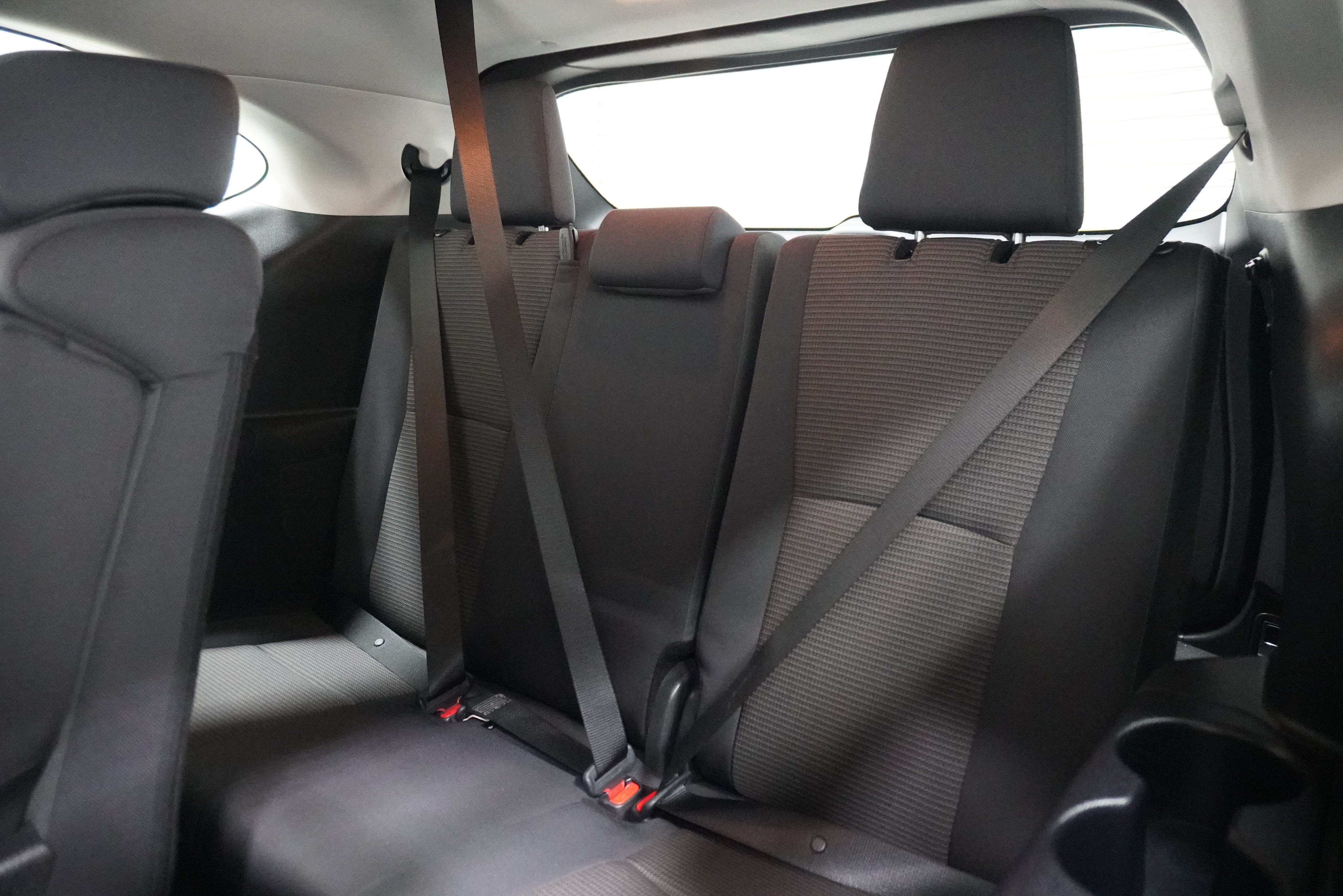 Used 2024 Toyota Highlander LE FWD image 14