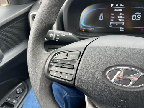 New 2026 Hyundai Venue SE FWD image 28