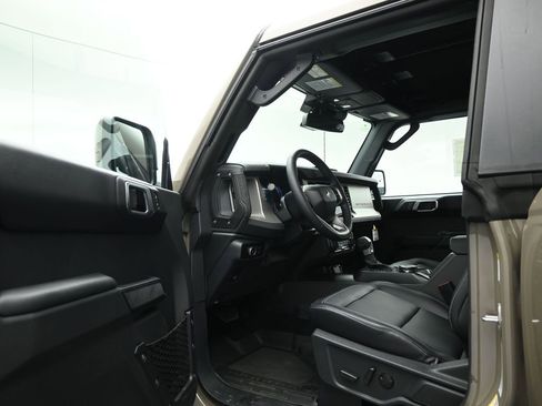 New 2026 Ford Bronco Outer Banks image 6