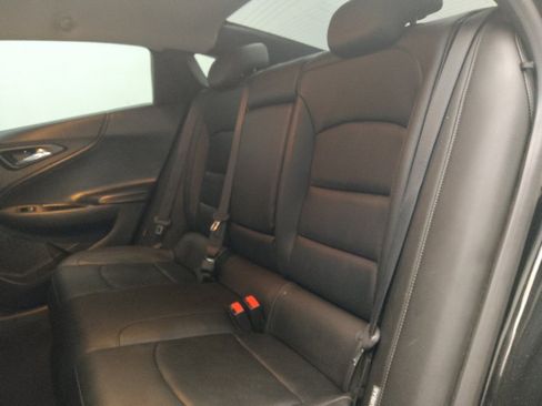 Used 2016 Chevrolet Malibu LT w/ Leather Package FWD image 18