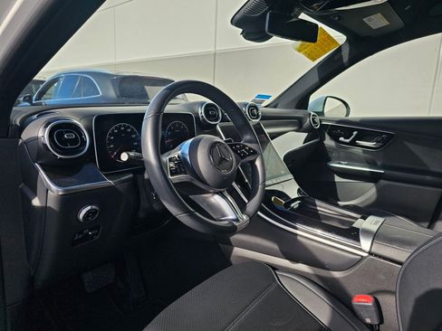 Used 2023 Mercedes-Benz GLC 300 image 10