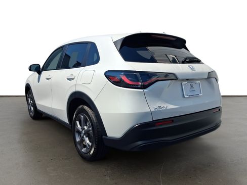 Used 2027 Honda HR-V LX image 3