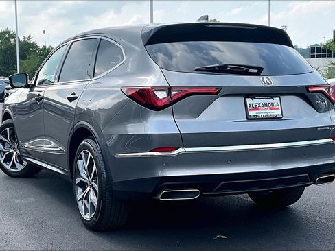Used 2023 Acura MDX SH-AWD w/ Technology Package image 11