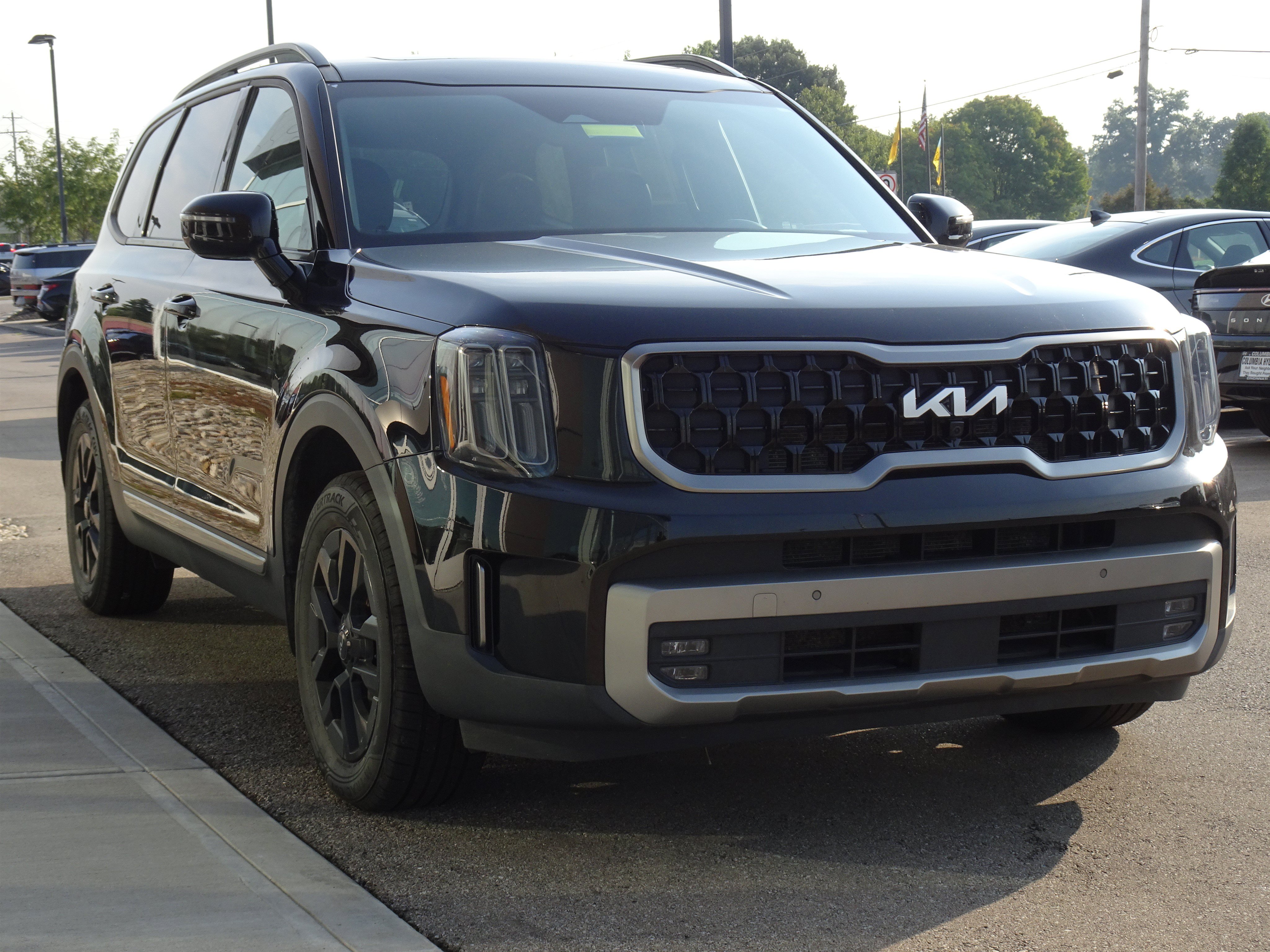 Used 2023 Kia Telluride SX X-Pro AWD/4WD image 6