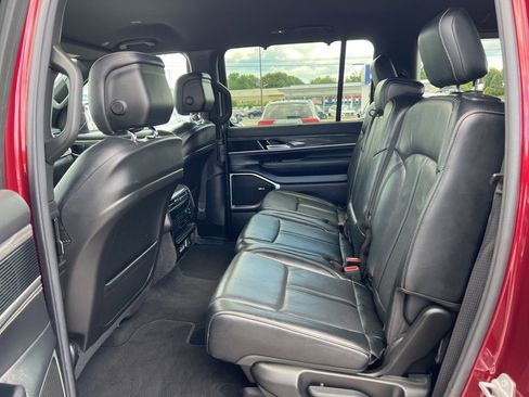 Used 2022 Jeep Wagoneer Series III w/ Convenience Group I image 22